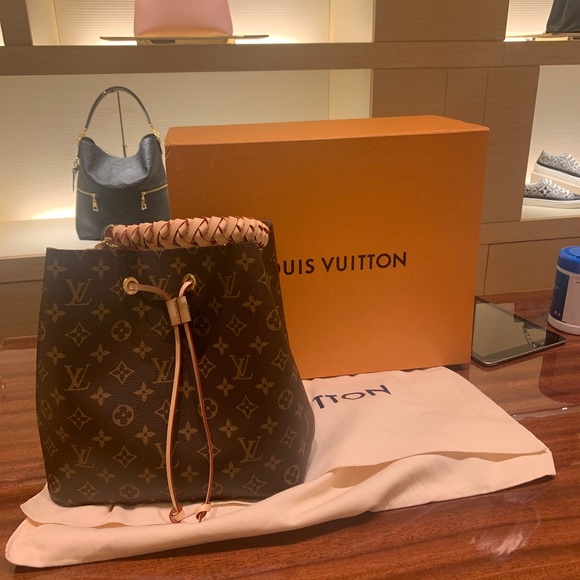 Louis Vuitton Monogram Néonoé - Picture 15 of 16